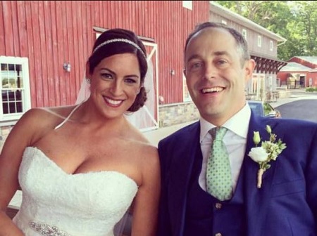  The sports reporter Sarah Spain is married to the real estate agent Brad Zibung since May 29, 2016.